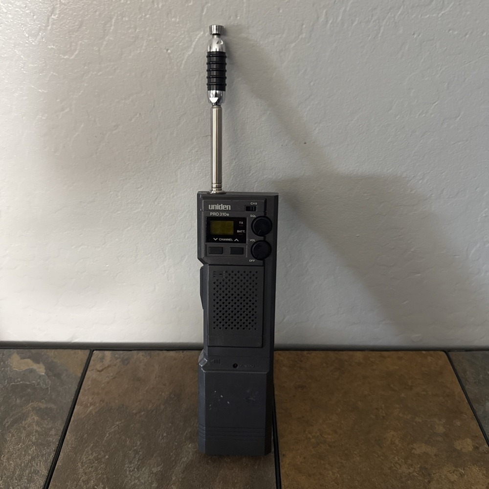 Uniden Pro310e Handheld 40 Channel CB Radio Untested, No Charger